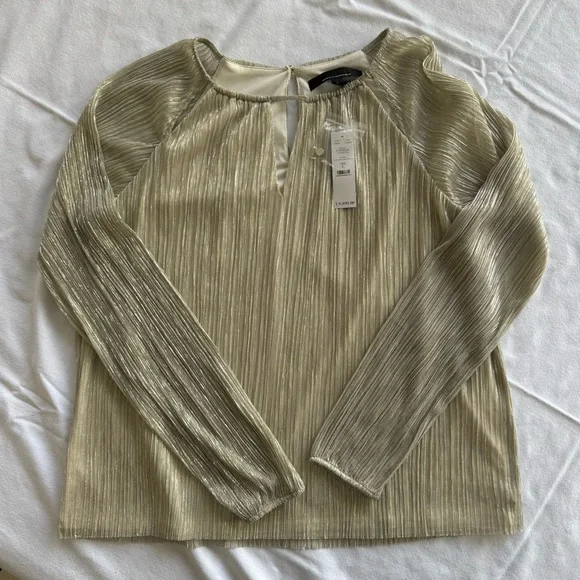 NWT White House Black Market Crinkle Top Ecru/Gold/Silver Balloon Long Sleeve L - Picture 9 of 11